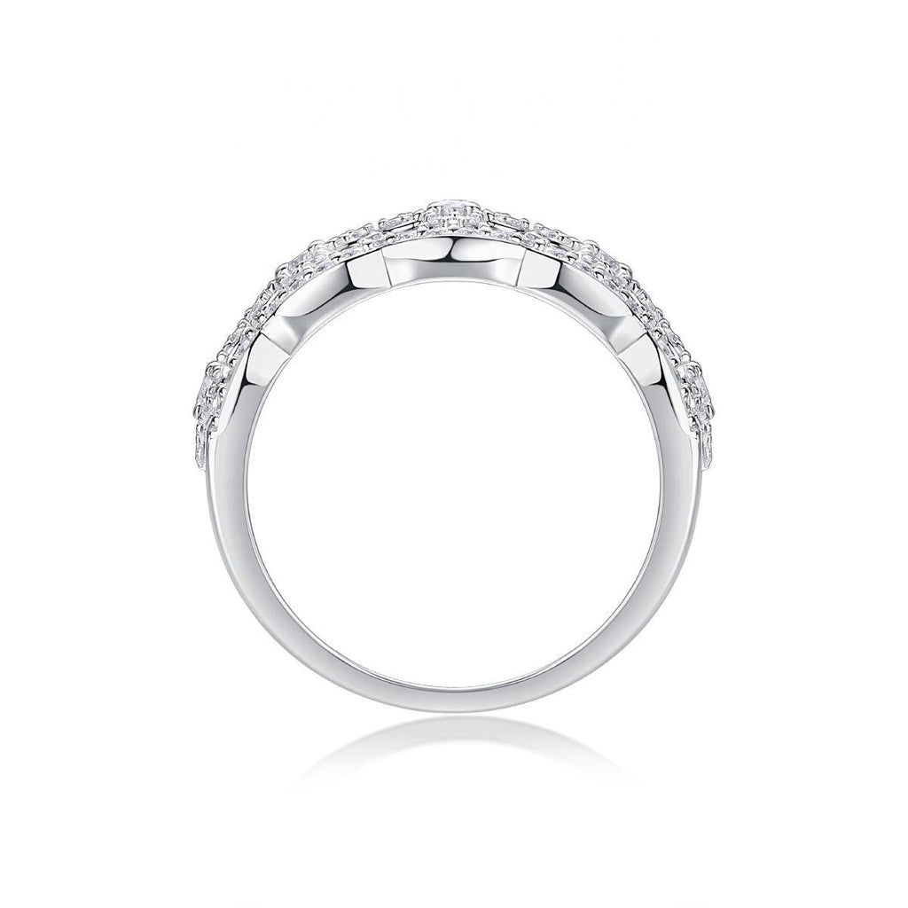 Impimo 0.7 CT (Total) Moissanite Round Cut Ring