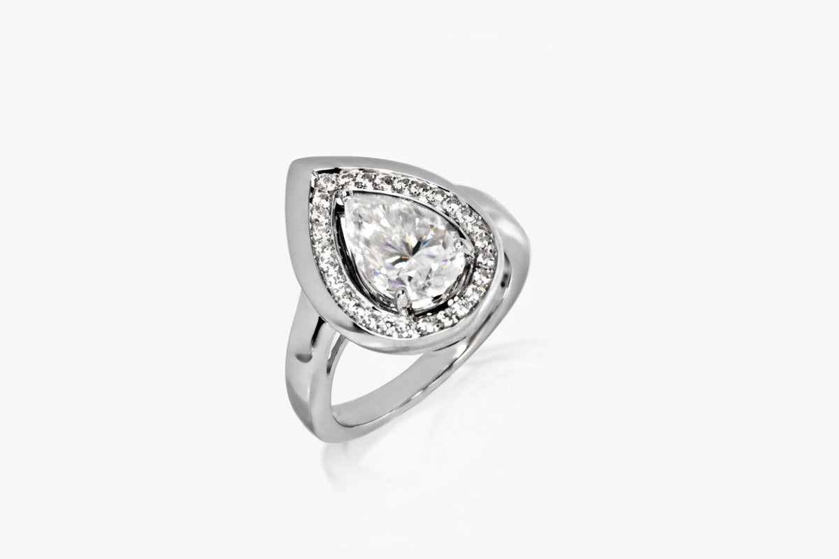 Impimo 3 CT Moissanite Pear Cut Ring