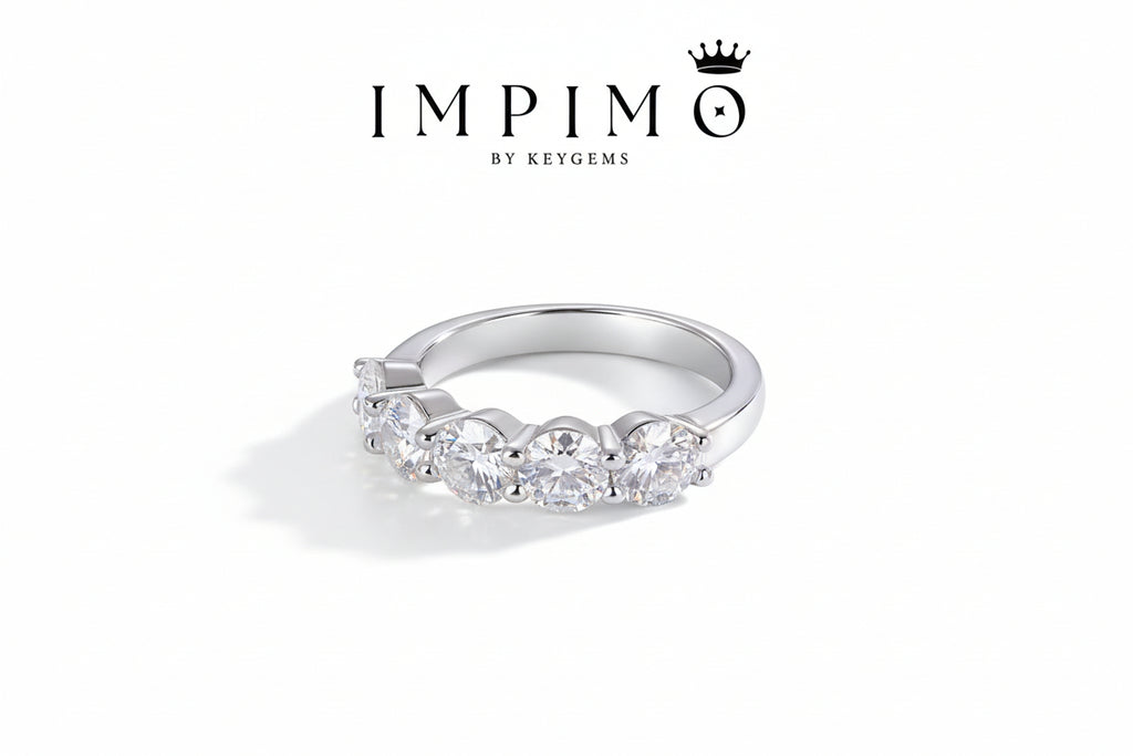 Impimo 2.5 CT (Total) Moissanite Round Cut Ring