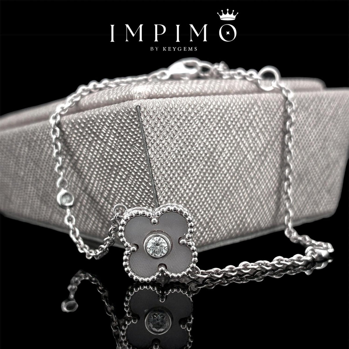 Impimo pink mother of pearl and moissanite four-leaf clover bracelet – alternate view