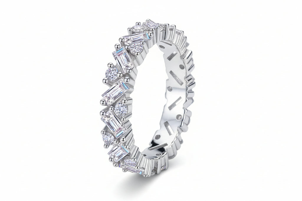 Impimo 2.5 CT Moissanite Emerald & Round Cut Ring