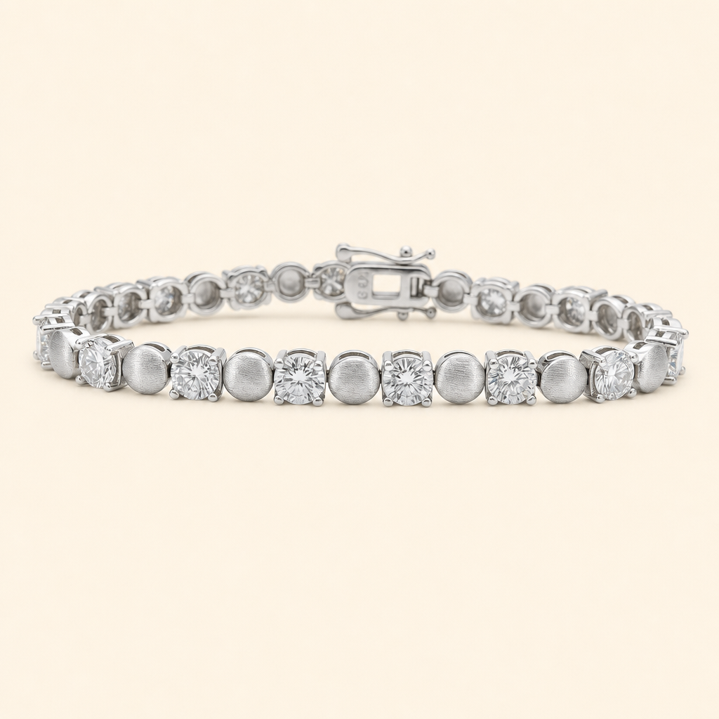Impimo 8 CT (0.5 CT) Moissanite Round Cut Bracelet - 925 Sterling Silver with 18K White Gold Plating | packshot on ivory