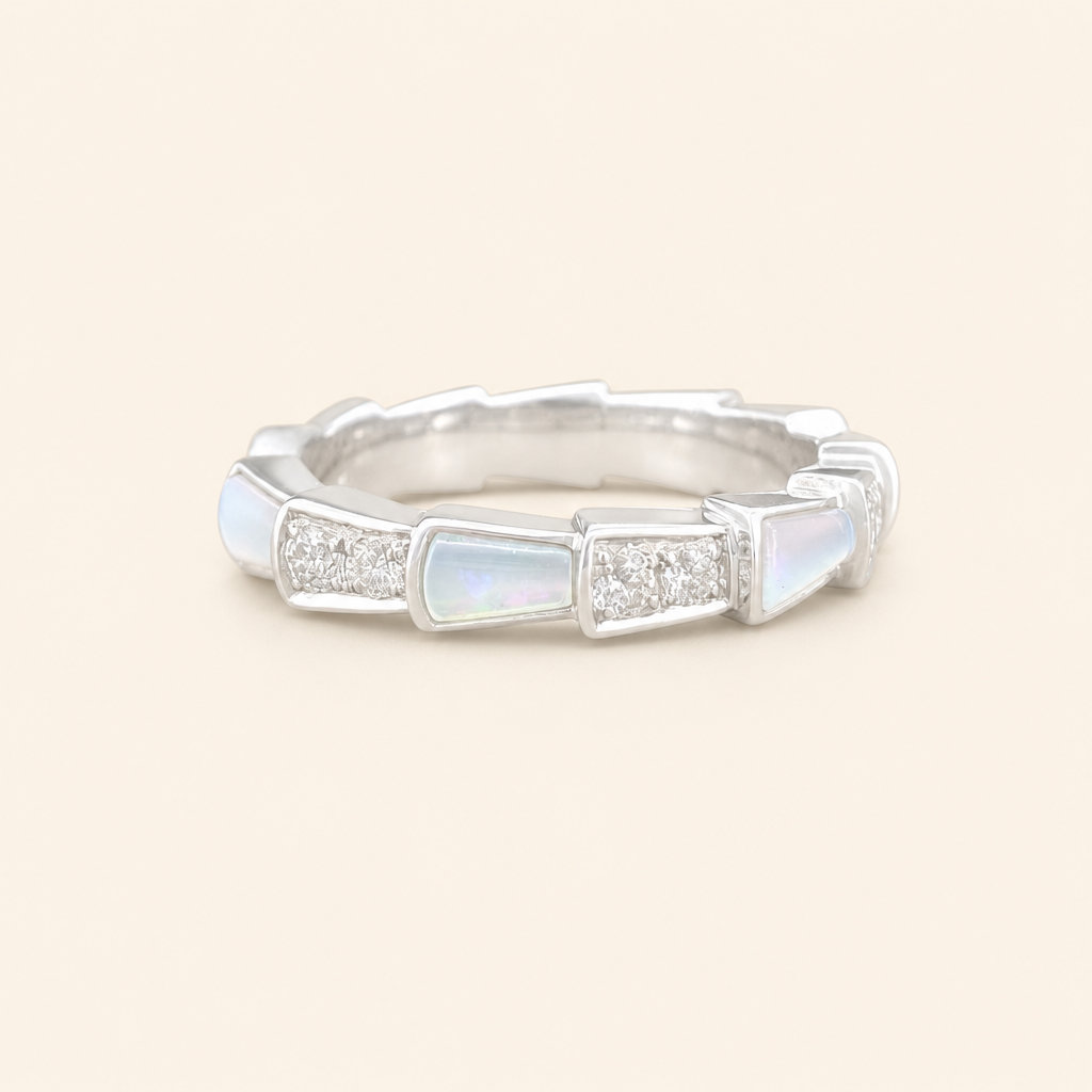 Impimo 0.35 CT Moissanite & Mother-of-Pearl Geometric Ring - 925 Sterling Silver 18K White Gold | packshot on ivory