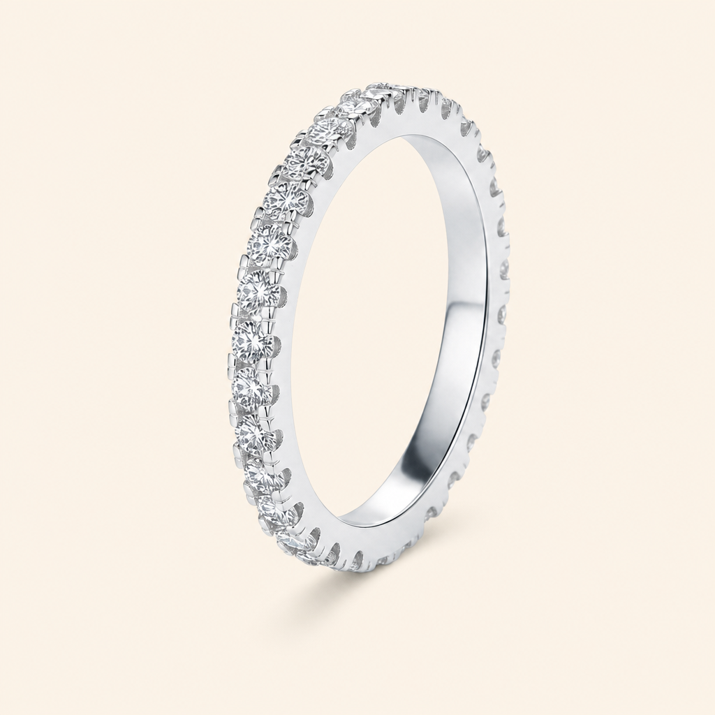 Impimo 0.9 CT Moissanite Round Cut Ring - 925 Sterling Silver with 18K White Gold Plating | packshot on ivory