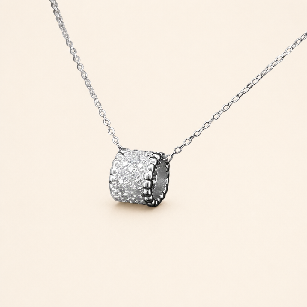 Impimo Moissanite Necklace - 0.81 CT Total - 925 Silver 18K White Gold | packshot on ivory