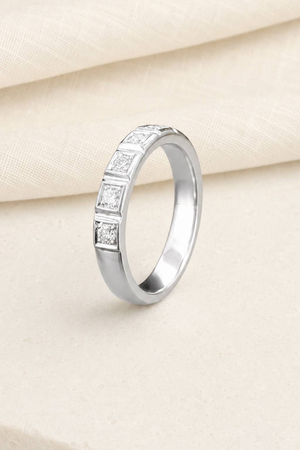 Impimo 0.4 CT Lab-Grown Diamond Round Cut Ring - 925 Sterling Silver with 18K White Gold Plating | close-up detail of the setting