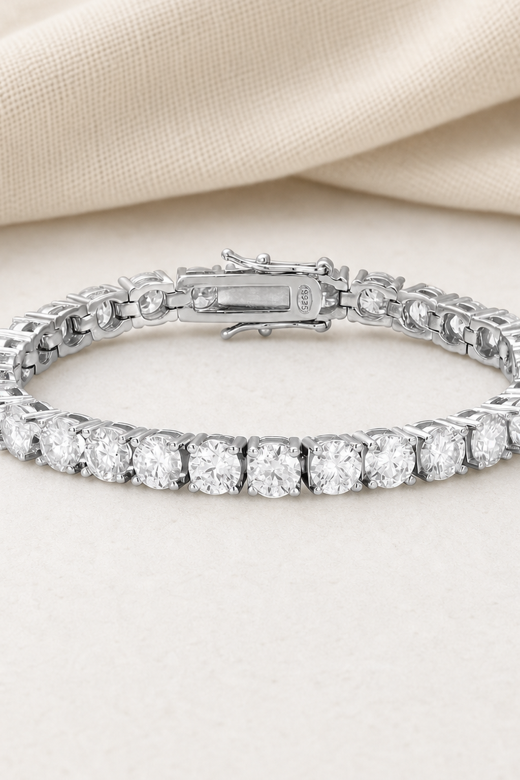 Impimo Moissanite 14 CTW Round Cut Tennis Bracelet - 925 Sterling Silver (0.50 CT Per Stone) | close-up detail of the setting