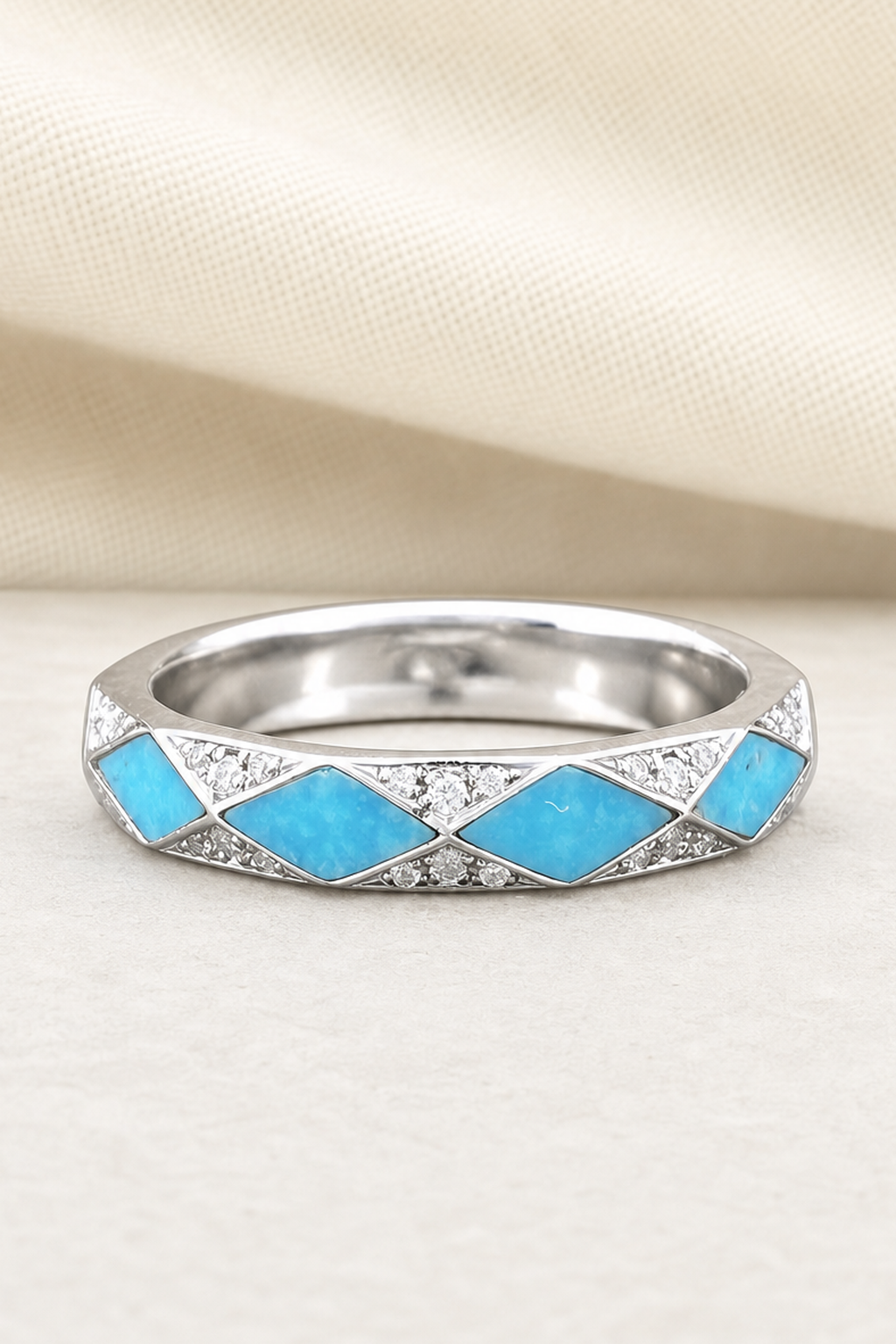 Impimo Moissanite & Natural Turquoise Geometric Ring - 925 Sterling Silver 18K White Gold | close-up detail of the setting