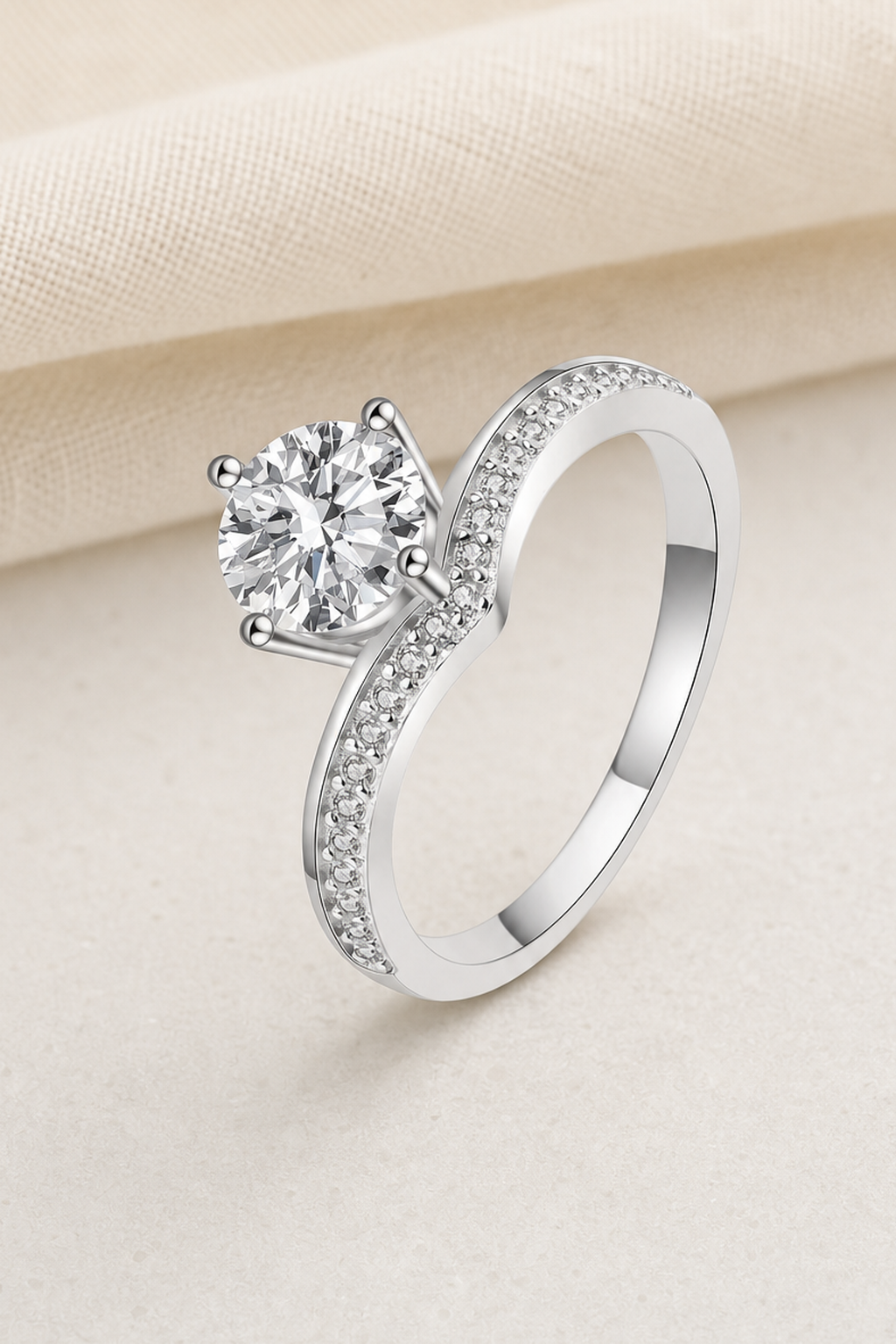 Impimo 0.5/1/2/3/5 CT Moissanite Round Cut Ring - 925 Sterling Silver with 18K White Gold Plating | close-up detail of the setting