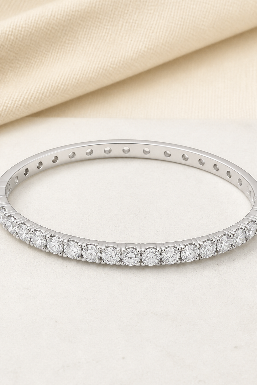 Impimo Moissanite 12 CTW Round Cut Bracelet - 925 Sterling Silver (0.30 CT Per Stone) | close-up detail of the setting
